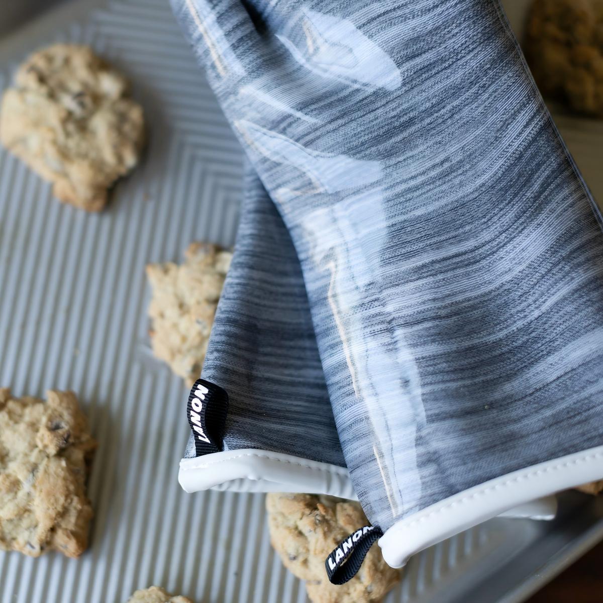 12" Liquid Silicone Oven Gloves | Gray
